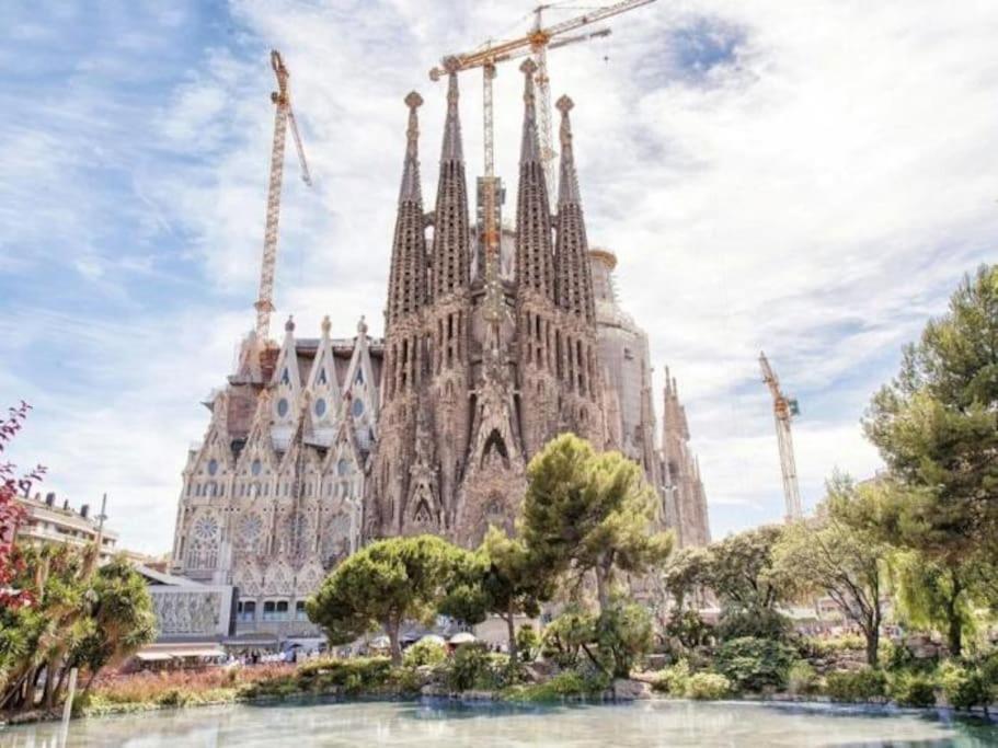 Апартаменты Oasis Sagrada Familia Барселона Экстерьер фото